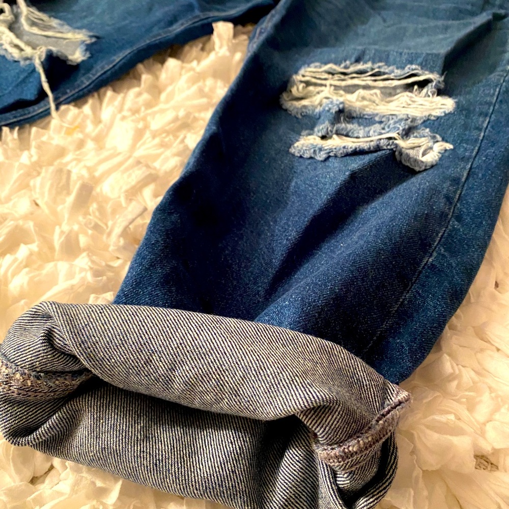 BRAND NEW 🔥 FOREVER21 High-waisted “mom jeans” 🔥